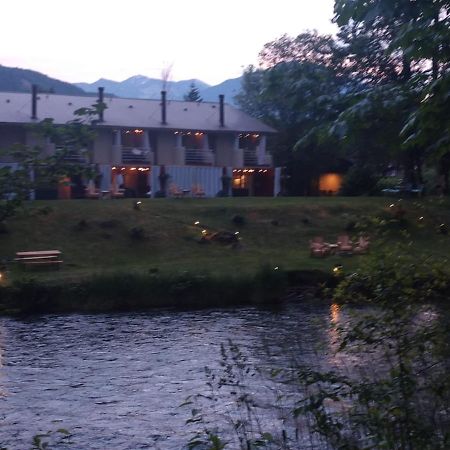 Moon River Suites #5 North Bend Exteriör bild